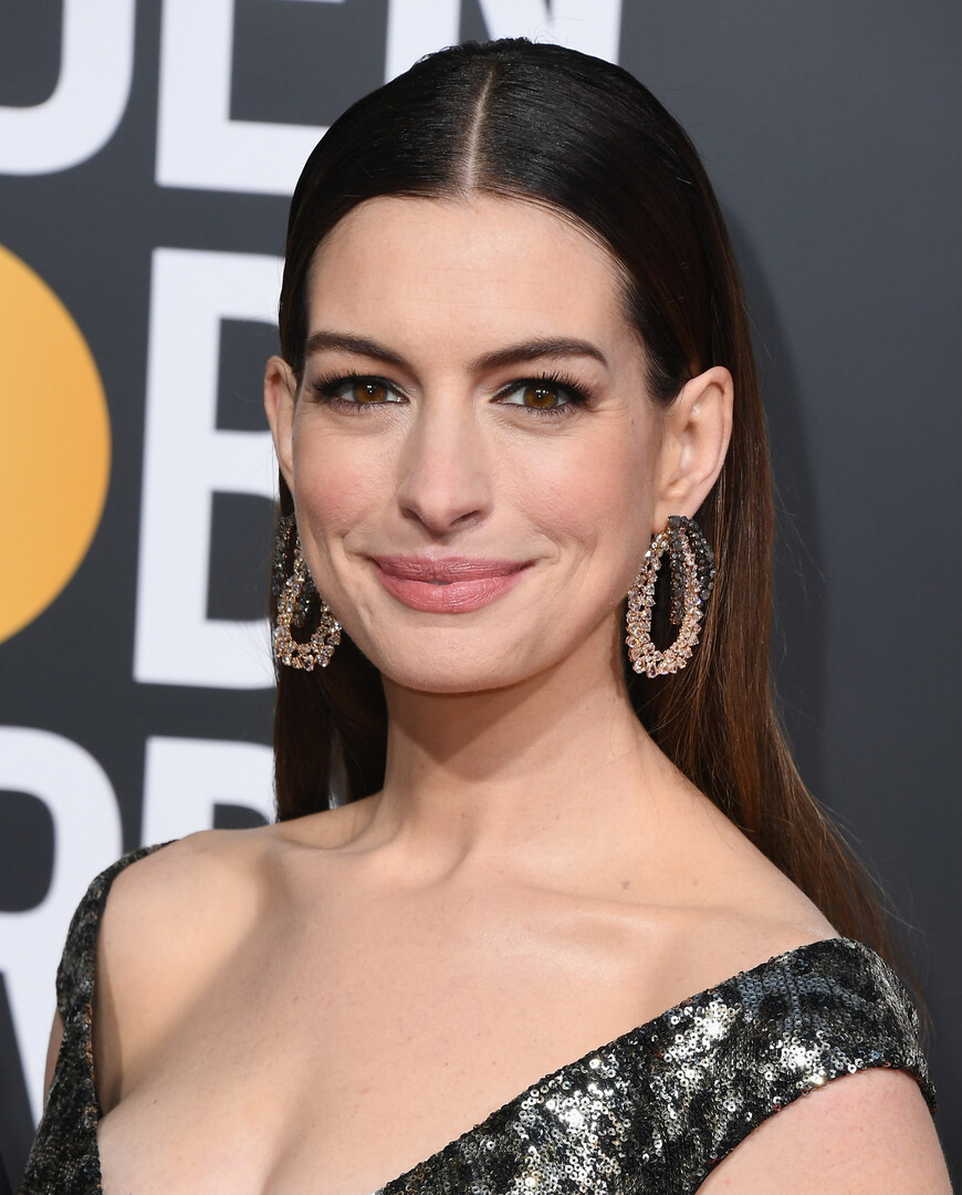 Anne Hathaway (4).jpg