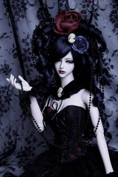 Goth Doll 001.jpg