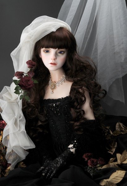 Goth Doll 004.jpg