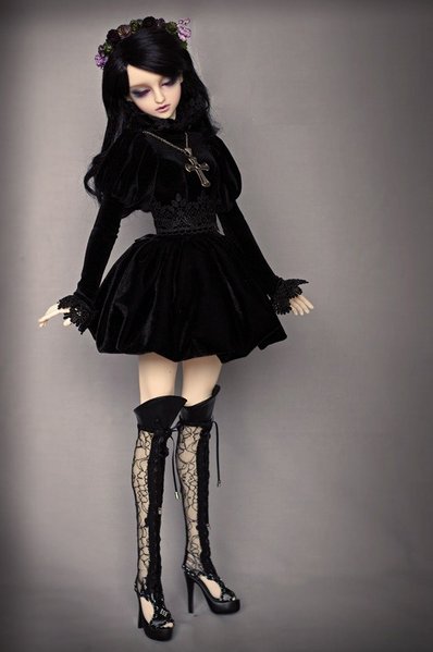 Goth Doll 008.jpg