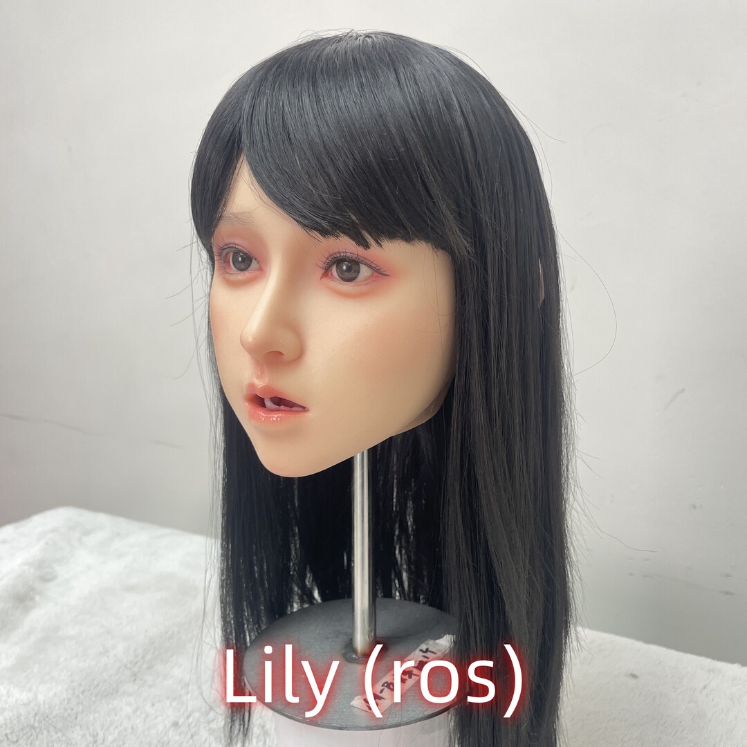 lily ros.jpg