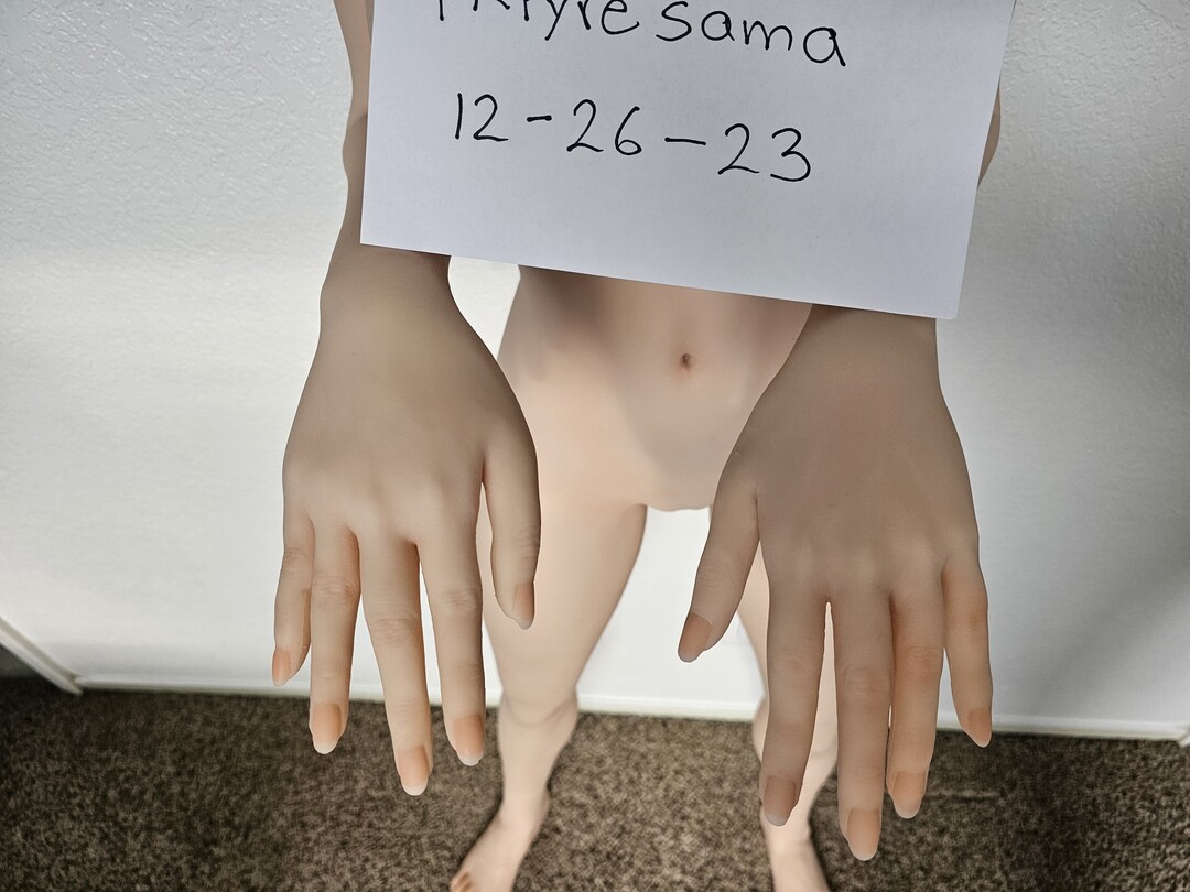 hands2