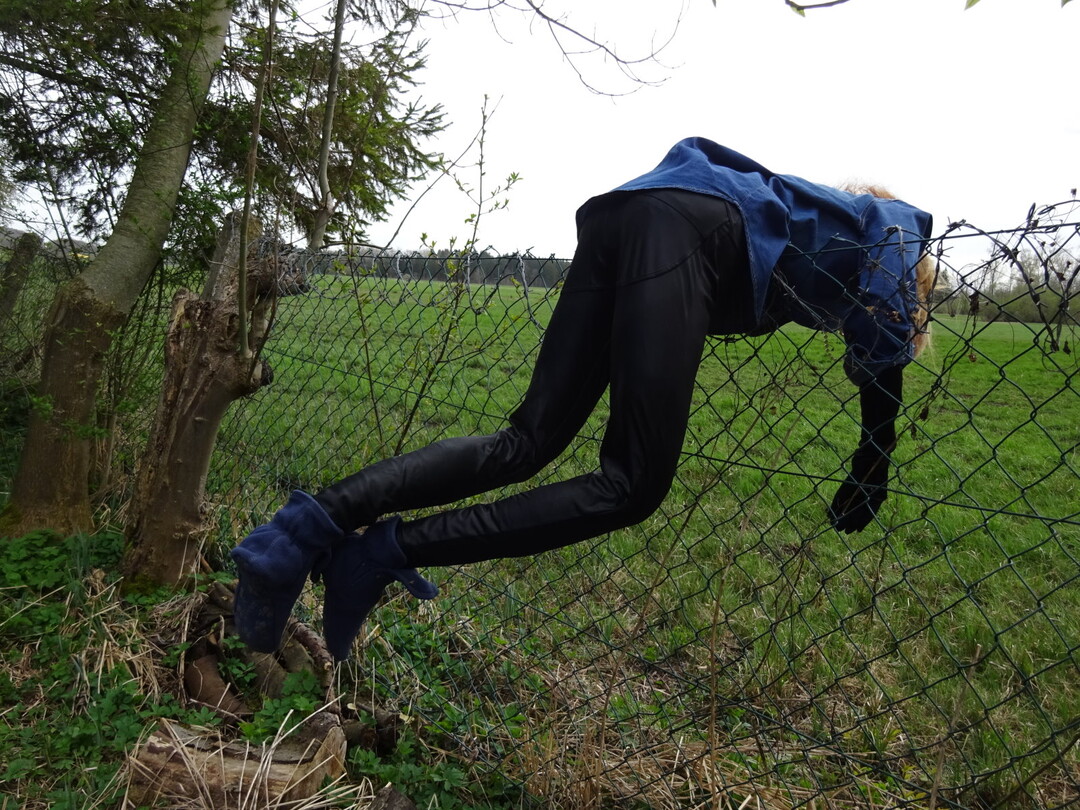 Anette_Garden_09_Fence_hanging.jpg