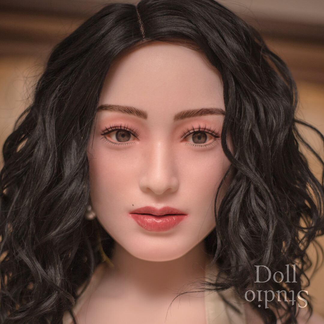 climax-doll-sharla-silicone-head-cinnamon-02.jpg