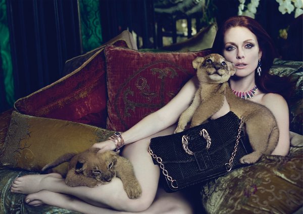 Julianne-Moore-for-Bvlgari-Fall-julianne-moore-16254438-1600-1131.jpg