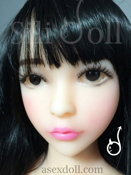 Sili Doll Makeup Face 2