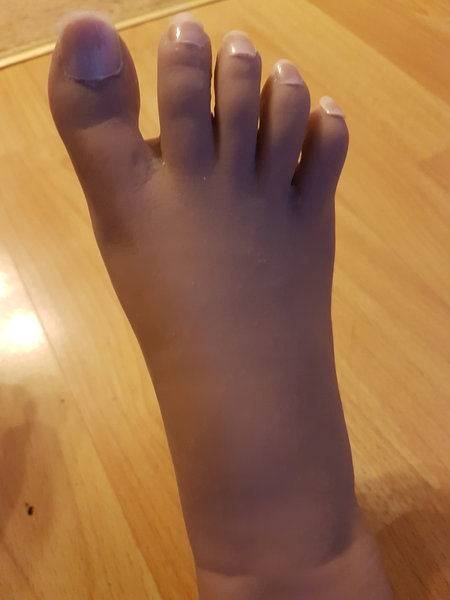 Toes: Cute and function as needed. Foot can rotate and has wire on toe for posing.
