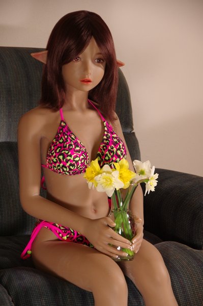 Lila in Bikini w FLowers (06).JPG