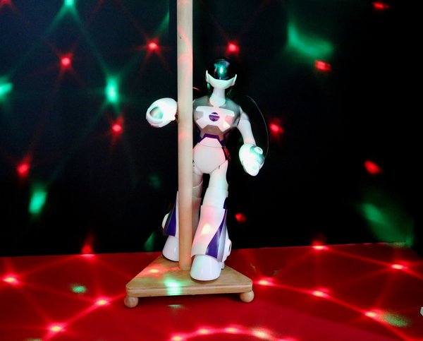 Emas Stripper Pole.JPG