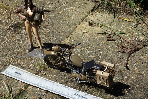 1/9th scale resin 'tank girl' and Italeri Triumph 3HW