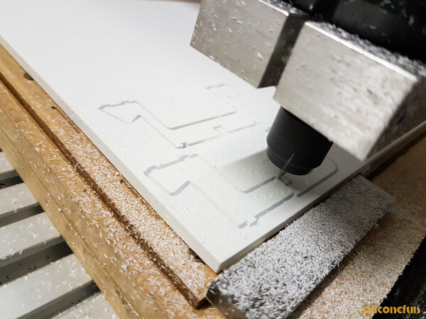 A CNC-milling machine in action.