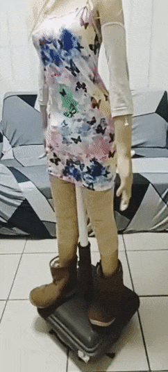 n3o7 moving doll stand 2.gif