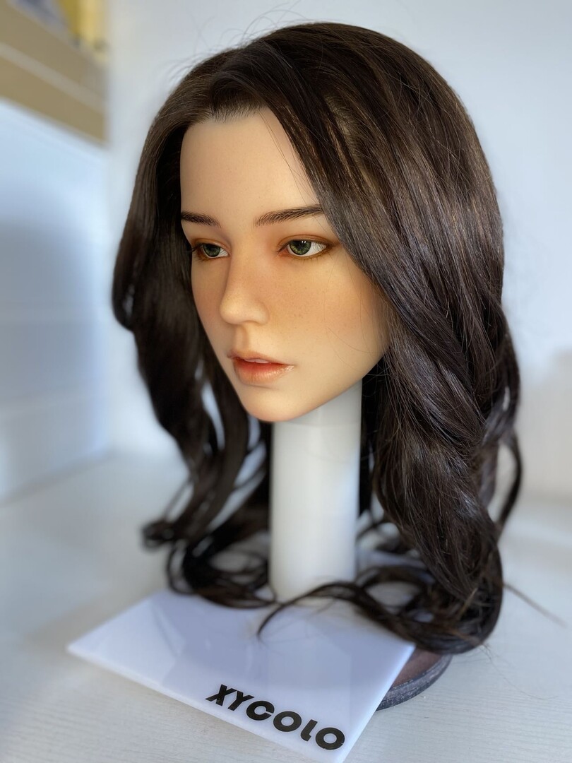 Vala with Implanted Curved Hairstyle  (2).jpg