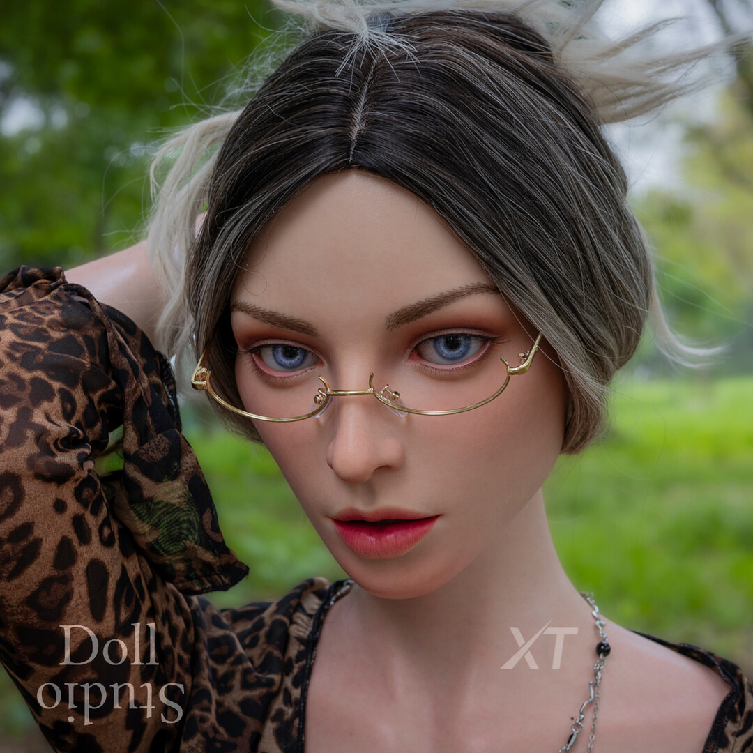 xt-doll-xt-15-b-melanie-silicone-head-9029.jpg