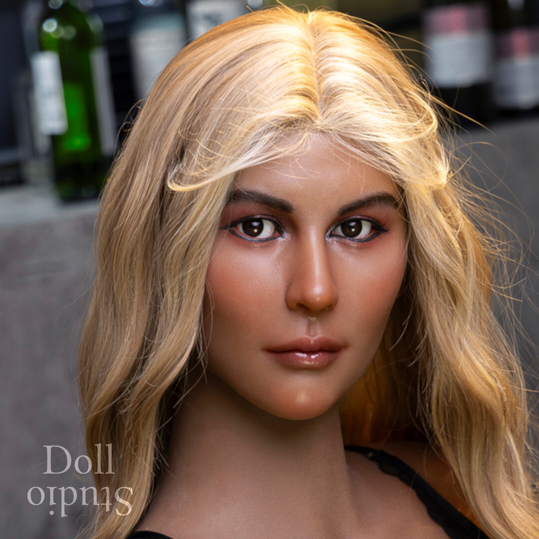 irontech-doll-s50-veronica-head-dark-tanned-1794.jpg