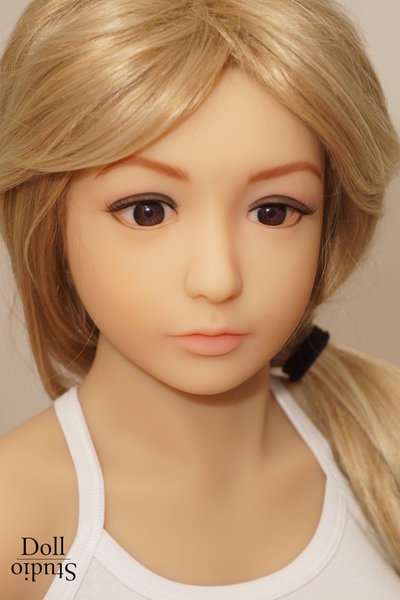 Koi on body style DH138 with brown eyes, light skin tone and custom wig