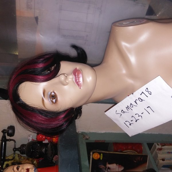 Wig 5 black and red