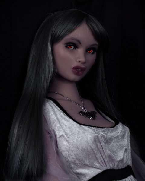 Chloe the Vamp.jpg