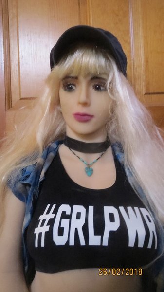 linda_grlpwr02.jpg