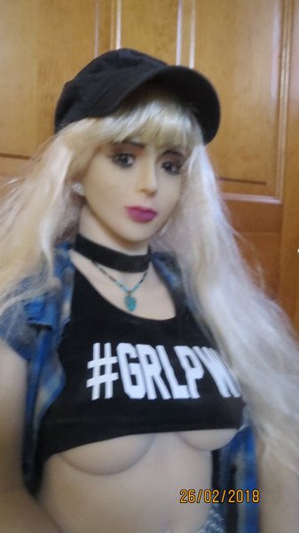 Linda_grlpwr03.jpg