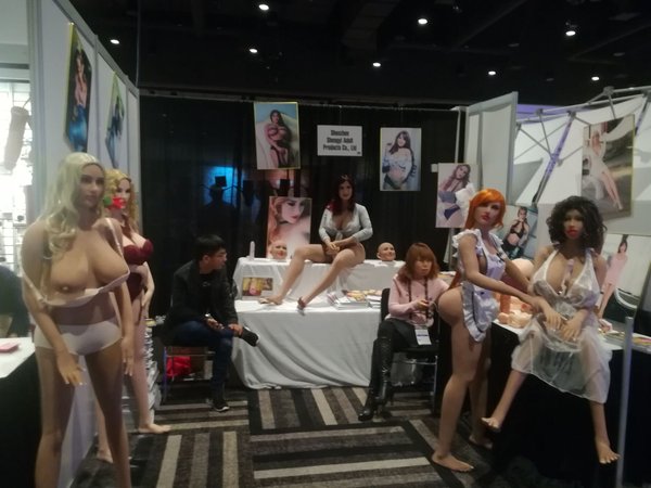 sy-doll-avn-aee-expo-booth-photos-20.jpg