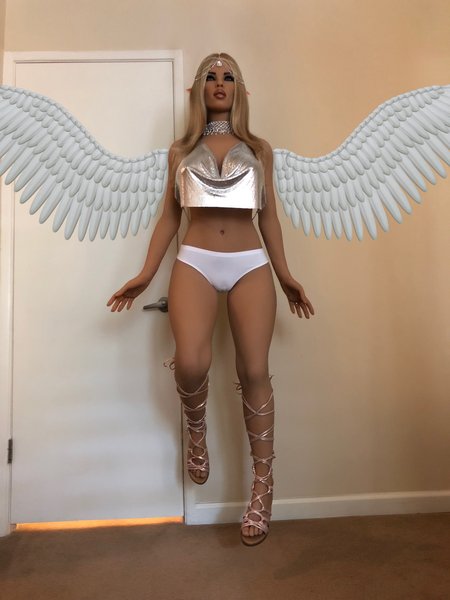 Tiffany gets wings