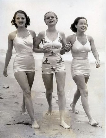 1930s-swimsuits-beach-350x457.jpg