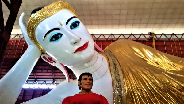 2020 Yangon Reclining Buddha.jpg