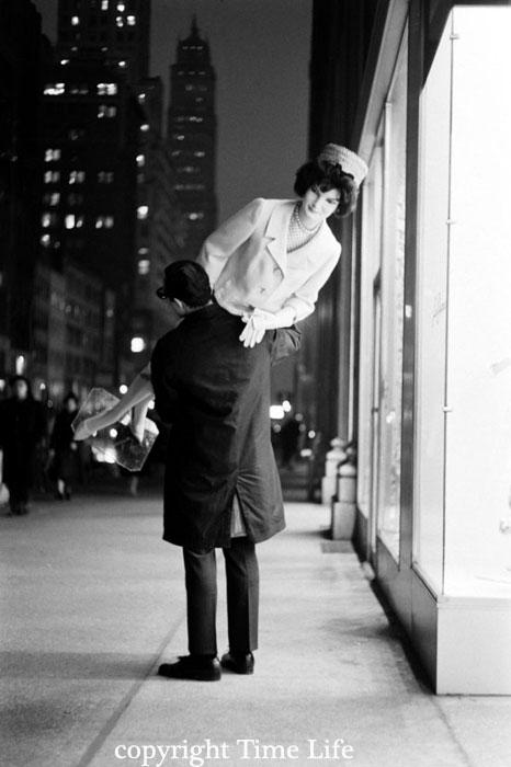 jackie-kennedy-mannequin-1961-Yale-Joel-Time-inc-Yale-Joel.jpg